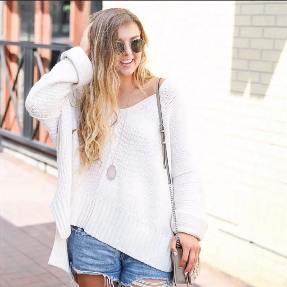 ✨ Free People Take Over Me V-Neck Knit Sweater✨